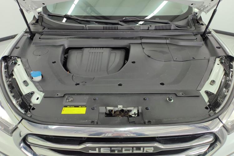 捷途X90 2019款 1.6T DCT耀旅版 7座 国VI机舱底盘24