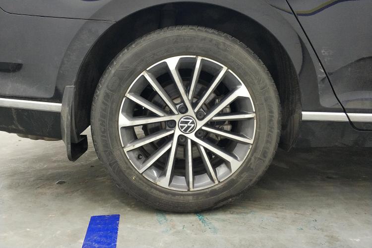 大众 迈腾 2020款 330TSI DSG 豪华型车身外观10