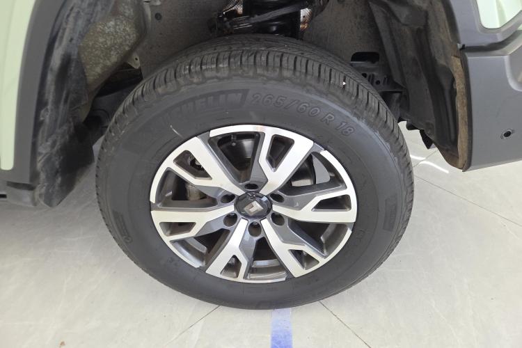 坦克300 2021款 城市版 2.0T 很有型车身外观10