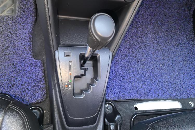 丰田 威驰FS 2019款 1.5L CVT锋驰版中控内饰18