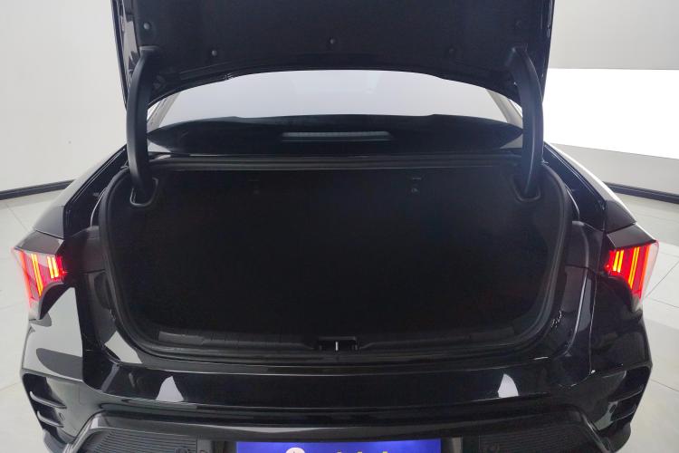 领克03 2023款 1.5TD DCT劲Plus机舱底盘23