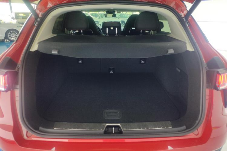 领克01 2017款 2.0T 四驱劲Pro版机舱底盘23