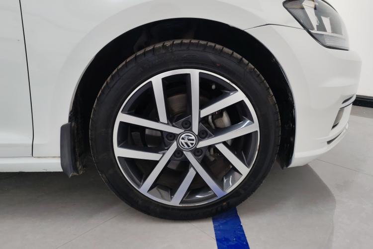 大众 高尔夫 2020款 200TSI DSG舒适进取版车身外观10