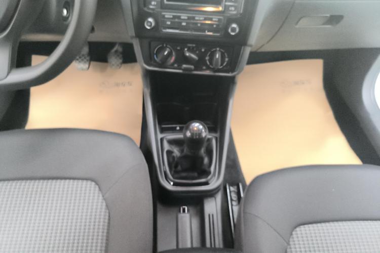 大众 桑塔纳 2021款 1.5L 手动风尚版中控内饰18