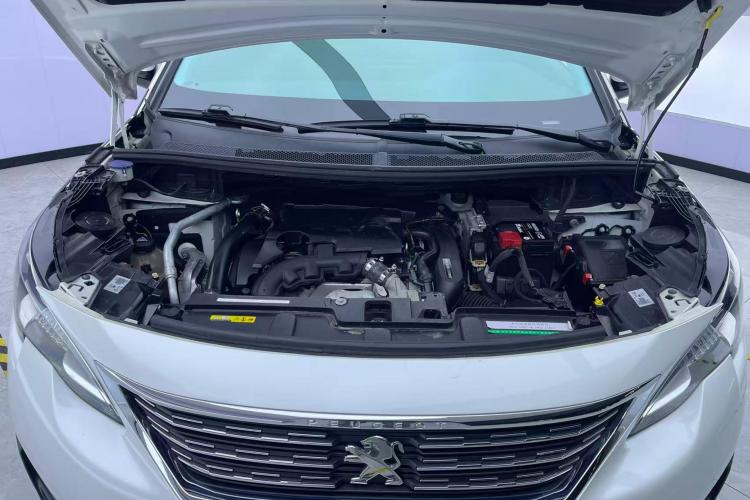 标致5008 2017款 350THP 5座精英版机舱底盘24