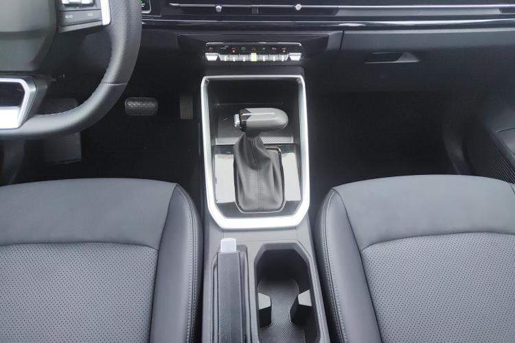 五菱汽车 五菱星驰 2022款 1.5L CVT畅享型中控内饰18