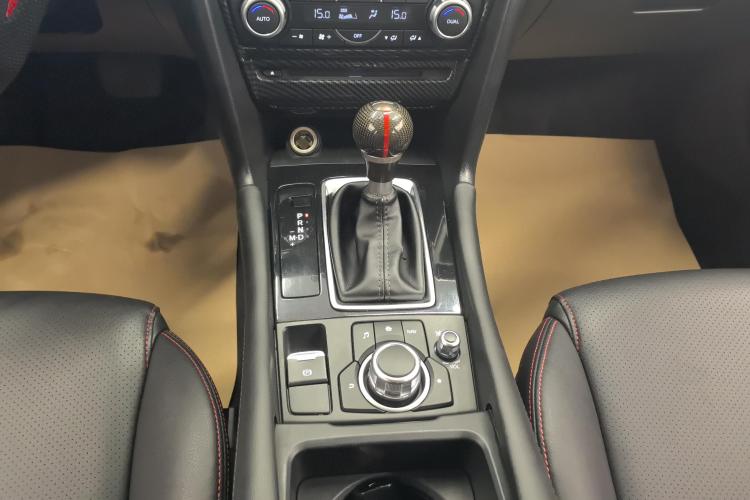 马自达3 昂克赛拉 2017款 三厢 1.5L 自动豪华型 国V中控内饰18