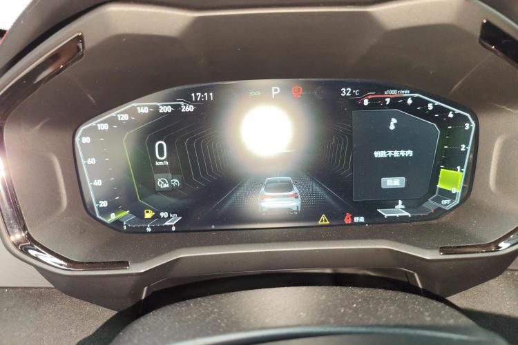 领克05 2022款 2.0TD 四驱劲Halo中控内饰14