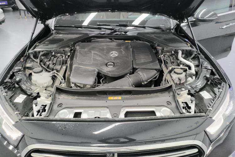 奔驰E级 2024款 E 300 L 时尚型机舱底盘24