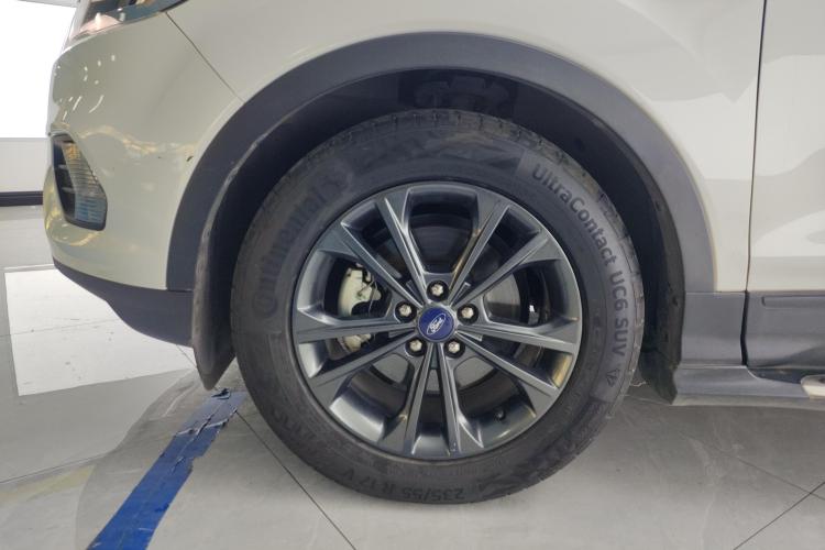 福特 翼虎 2019款 EcoBoost 180 两驱铂翼型 国VI车身外观10