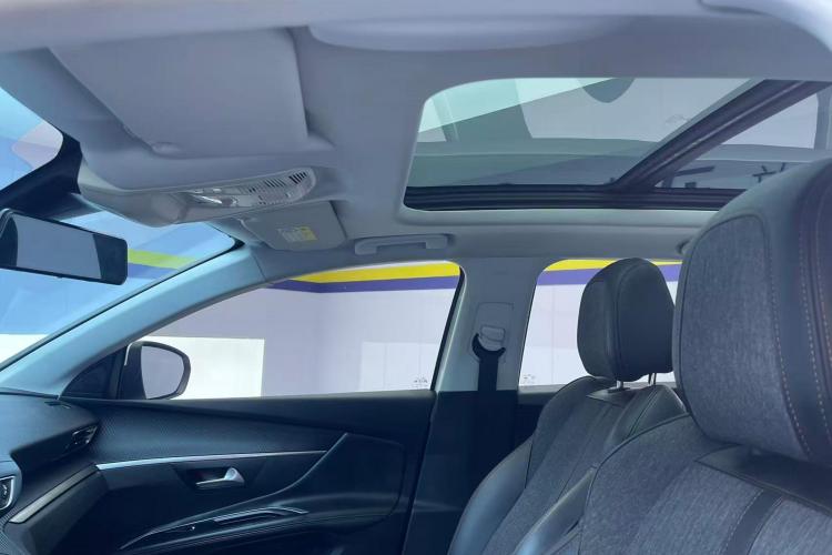 标致5008 2017款 350THP 5座精英版中控内饰22