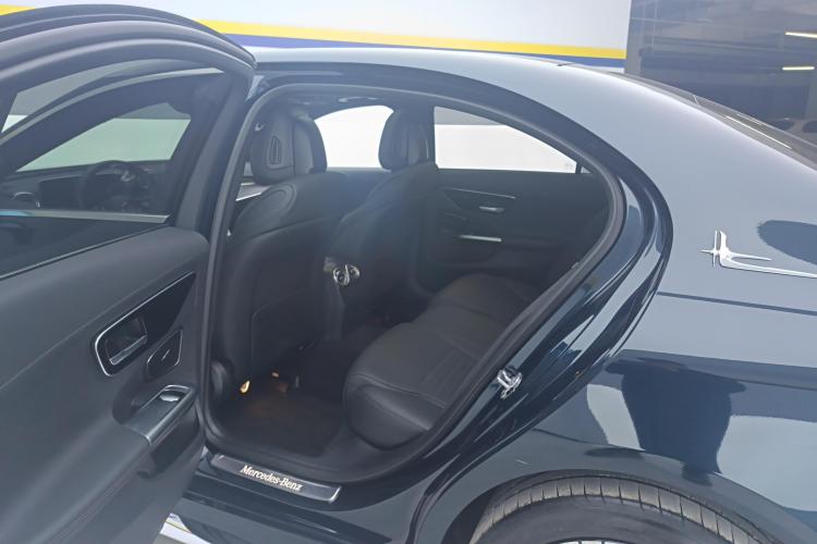 奔驰C级 2024款 改款 C 260 L 运动版中控内饰21