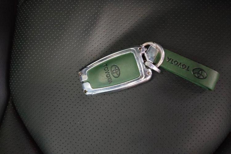 丰田 亚洲龙 2022款 2.0L 进取版中控内饰11