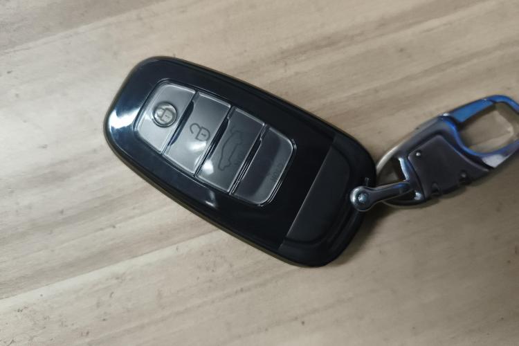 红旗H5 2020款 1.5T DCT旗悦版中控内饰11