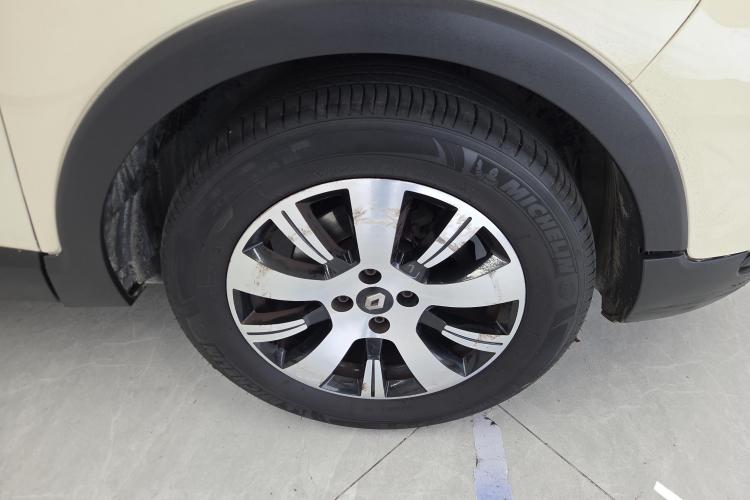 雷诺 卡缤 2015款 1.2T 自动标准版车身外观10