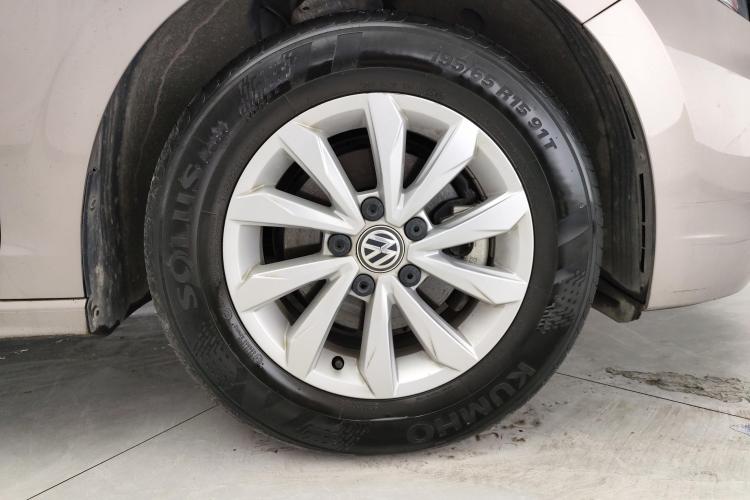 大众 宝来 2019款 1.5L 自动时尚型车身外观10