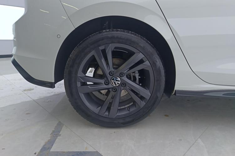 大众 高尔夫 2023款 改款 280TSI DSG R-Line Lite车身外观10