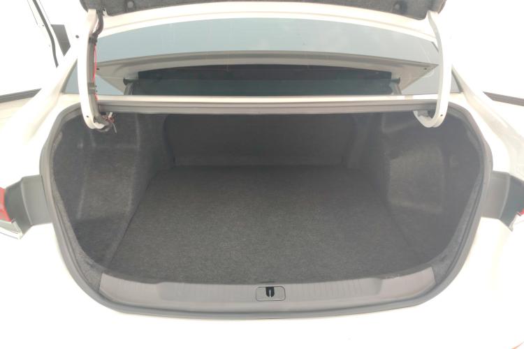 别克 英朗 2021款 改款 典范 1.5L 自动精英型机舱底盘23