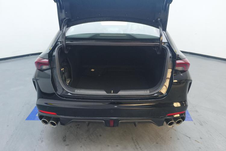 广汽传祺 2023款 影豹H 智能混动版机舱底盘23