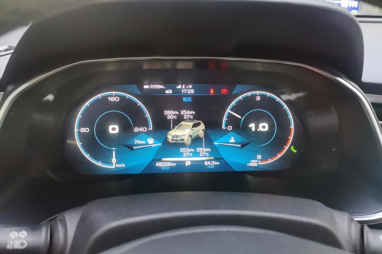 哈弗H6 2017款 蓝标 2.0T 自动两驱领尚型中控内饰14