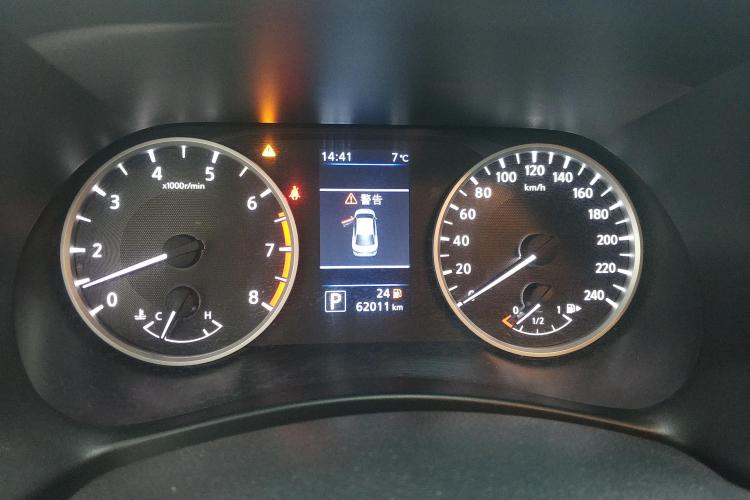 日产 轩逸 2021款 1.6L XL CVT悦享版中控内饰14