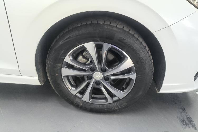 长安 逸动 2022款 PLUS 蓝鲸NE 1.4T GDI DCT尊贵版车身外观10