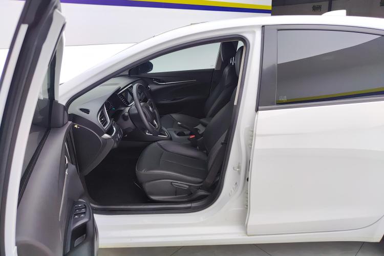 别克 英朗 2021款 改款 1.3T 自动轻混动精英型中控内饰19