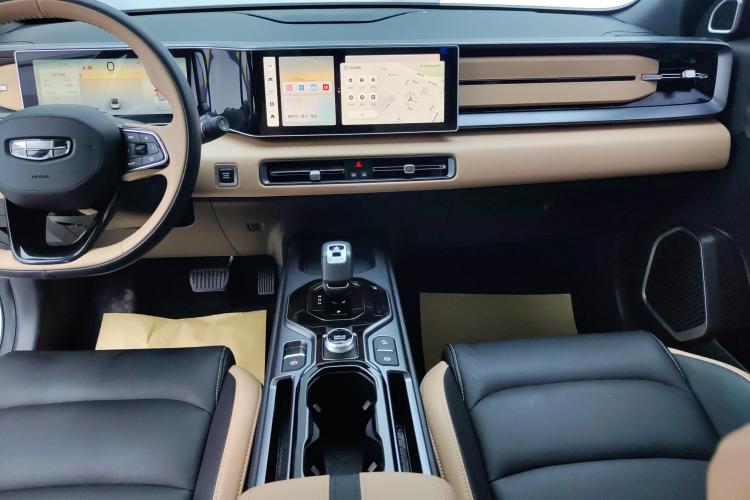 吉利汽车 吉利icon 2023款 1.5TD 巧克力醇巧版中控内饰16