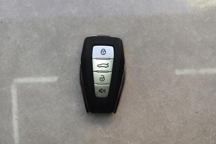 吉利汽车 帝豪 2023款 第4代冠军版 1.5L CVT旗舰型中控内饰11