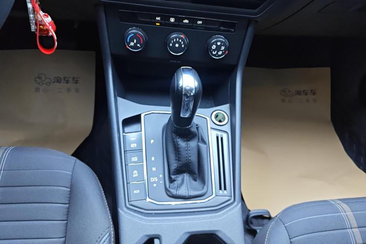 大众 朗逸 2022款 280TSI DSG舒适版中控内饰18