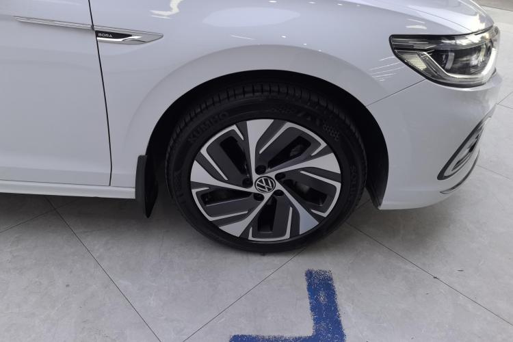 大众 宝来 2023款 300TSI DSG尊行版车身外观10