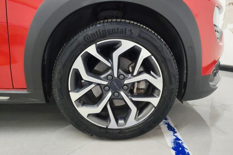 领克02 2019款 1.5T DCT两驱劲Pro版 国VI车身外观10