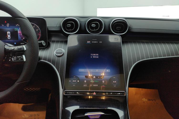 奔驰C级 2022款 改款 C 200 L 运动版中控内饰16