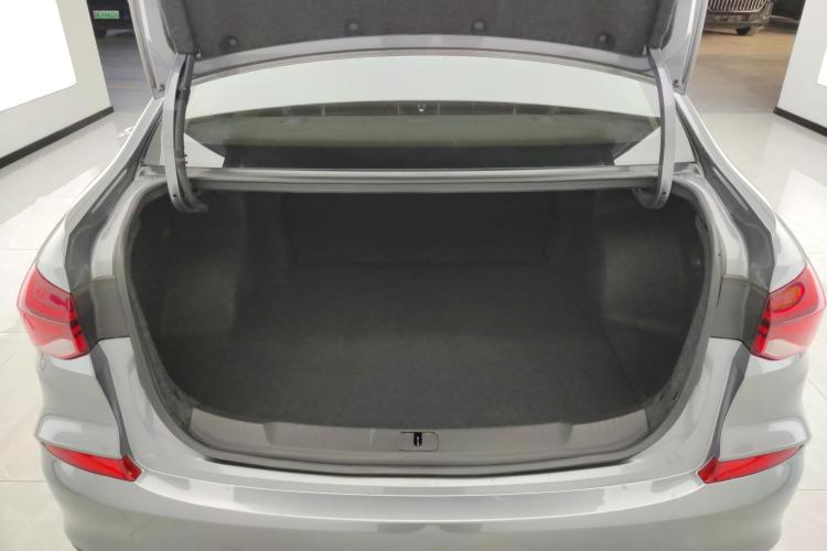 雪佛兰 科鲁泽 2022款 320 自动悦享天窗版机舱底盘23