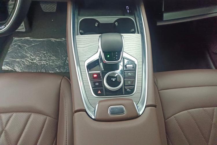 奇瑞 瑞虎8 PRO 2024款 冠军版 390T 两驱巅峰版 5座中控内饰18