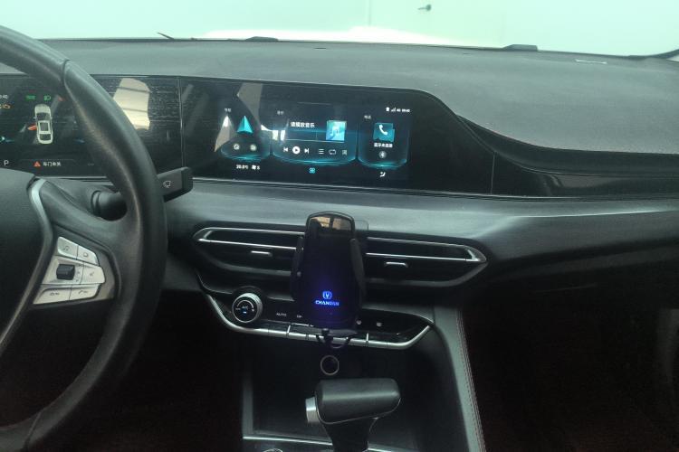 长安 逸动 2020款 PLUS 蓝鲸NE 1.4T GDI DCT旗舰型中控内饰16