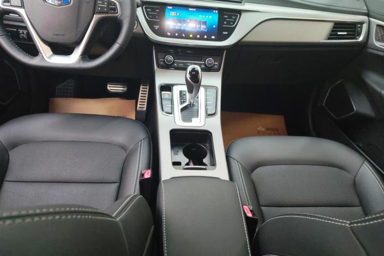 吉利汽车 帝豪GS 2018款 运动版 1.4T 自动领尚型中控内饰18