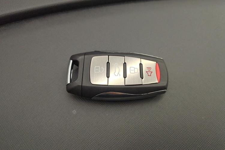 欧拉白猫 2022款 小野猫版 401km 旗舰型 三元锂中控内饰11