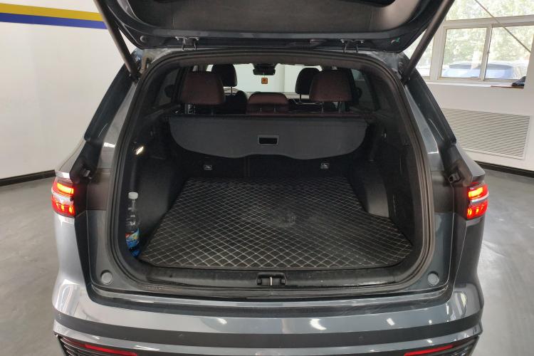 吉利汽车 星越L 2021款 2.0TD DCT EVO两驱智尊型机舱底盘23