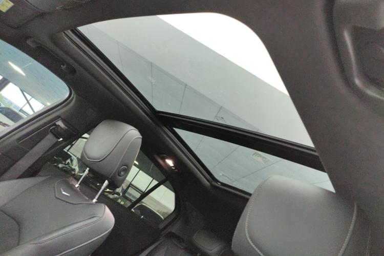 凯迪拉克XT4 2018款 28T 两驱技术型中控内饰22