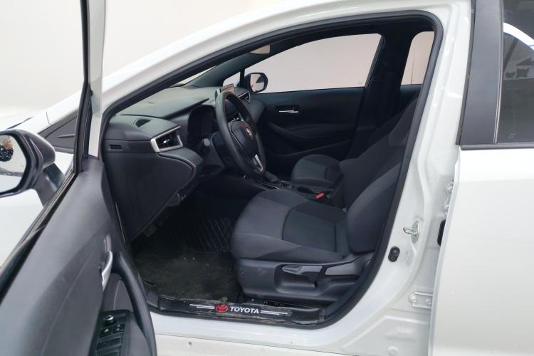 丰田 雷凌 2023款 185T CVT豪华版中控内饰19