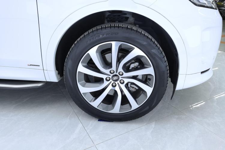 路虎 发现运动版 2022款 249PS R-Dynamic S 性能版 5座车身外观10