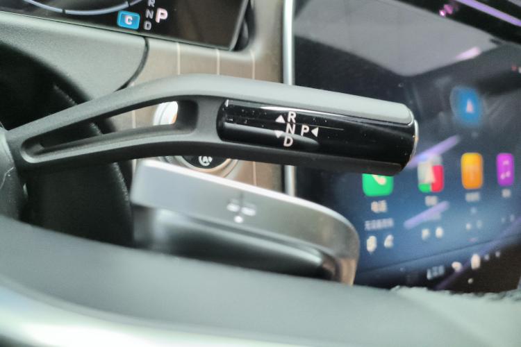 奔驰E级 2024款 E 300 L 时尚型中控内饰18