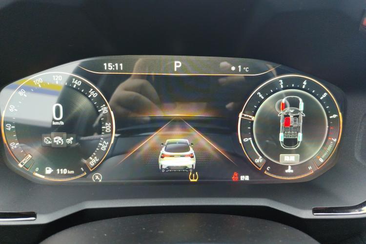 领克05 2020款 2.0TD 四驱劲Halo中控内饰14