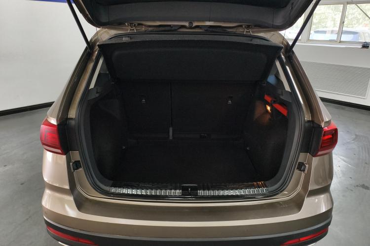 大众 途岳 2020款 280TSI 两驱豪华版 国VI机舱底盘23