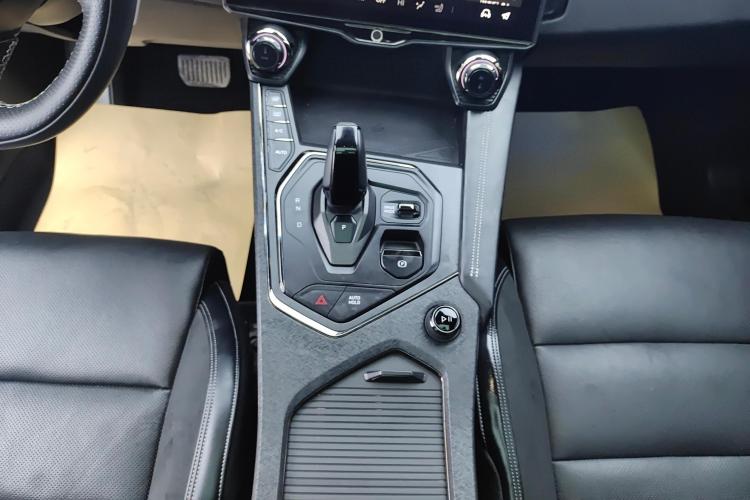 领克01 2021款 2.0TD 四驱劲Halo中控内饰18