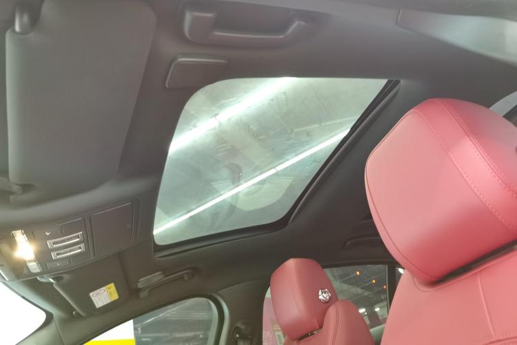 捷豹XEL 2022款 2.0T 250PS R-DYNAMIC S进取运动版中控内饰22