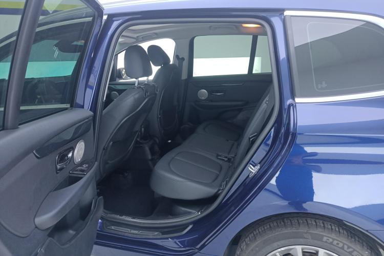 宝马2系多功能旅行车 2018款 220i 领先型中控内饰21