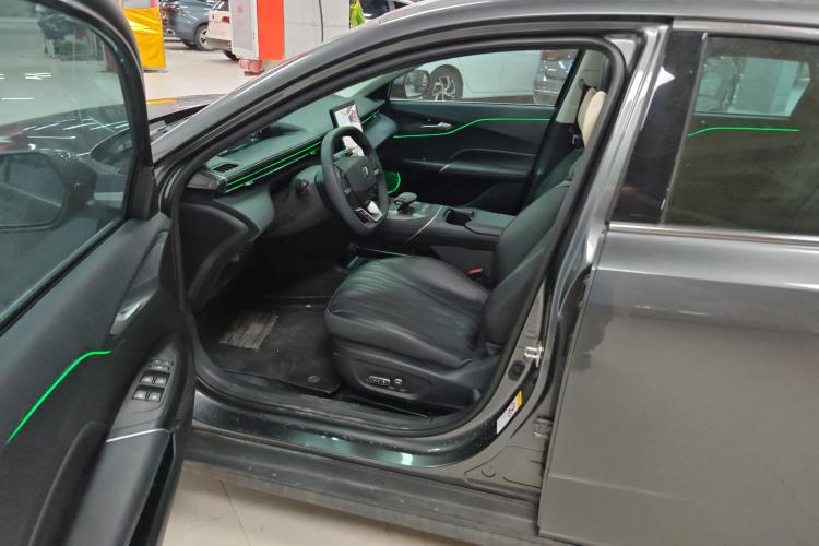 长安 逸动 2024款 1.5T GDI自动 旗舰型中控内饰19