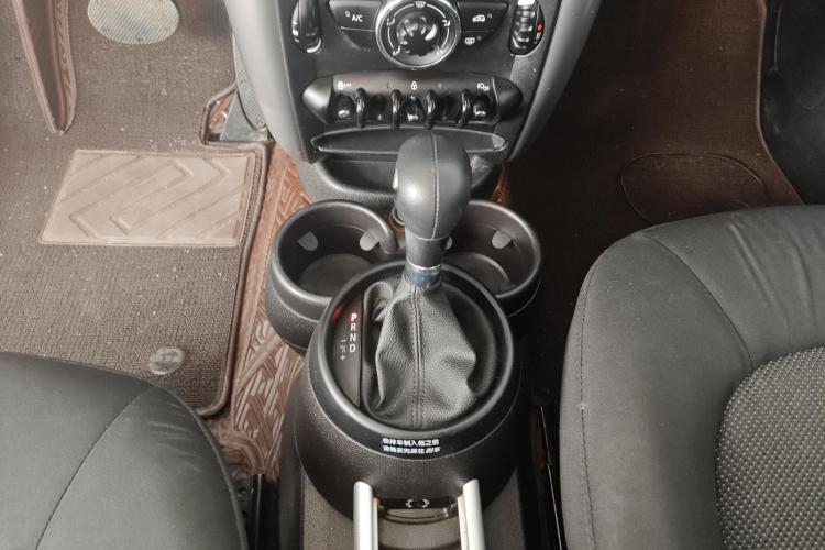 MINI Countryman 2014款 1.6L ONE中控内饰18